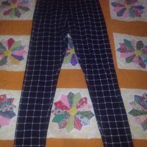 There abouts black and white leggings size L 14